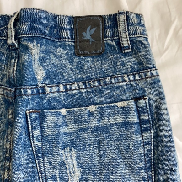 New with Tags- One Teaspoon Denim Shorts High Rise - Picture 3 of 3